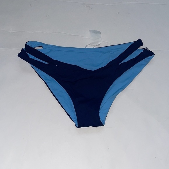 BECCA by Rebecca Virtue Maya jetsetter reversible bikini Navy blue bottoms M - Picture 4 of 7